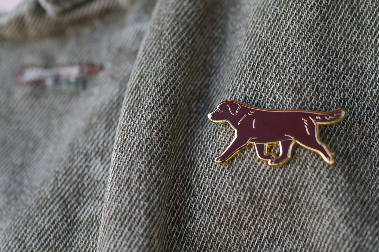 Labrador Retriever Pin - Chocolate